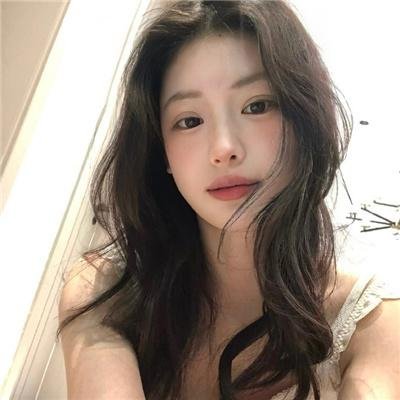 新历尽沧桑一美人